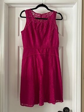 Sleeveless Lace Fit & Flare Midi Dress in Fuchsia